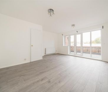 2 bedroom maisonette to rent - Photo 1