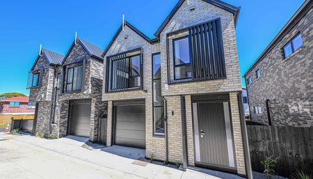 Modern Family Living in Prime Location - Built by MJ HOME Group - Photo 2