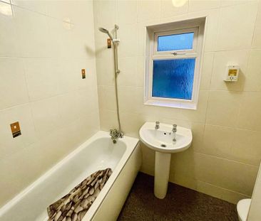 2 bedroom detached bungalow to rent - Photo 5