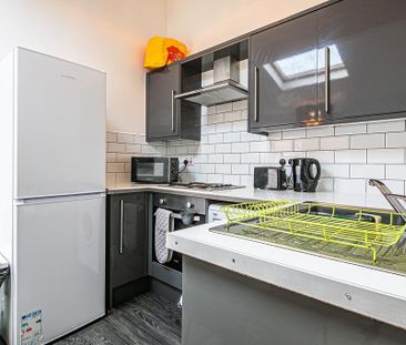 2 bedroom flat to rent - Photo 5