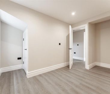 2 bedroom maisonette to rent - Photo 5