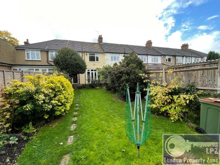 3 bedroom terraced house to rent - Photo 2