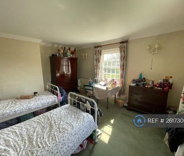 4 bedroom detached house to rent - Photo 6