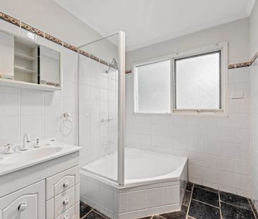 1/26 Fernside Avenue, Briar Hill - Photo 2