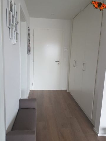 MAGNIFIQUE 2 ½ PIECES AVEC GRAND BALCON ! - Photo 2