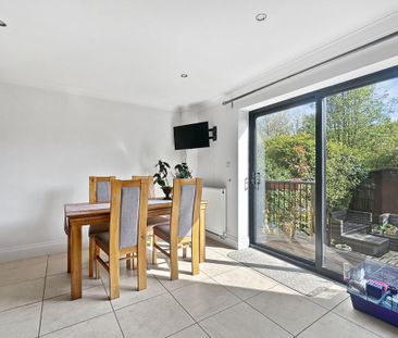 4 bedroom terraced house to rent - Photo 4