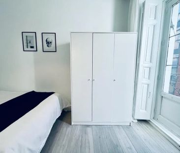 Calle del Divino Pastor, Madrid, Community of Madrid 28004 - Photo 6