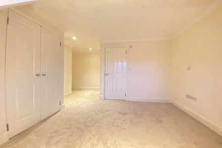 Sherfield On Loddon, RG27 - Photo 5