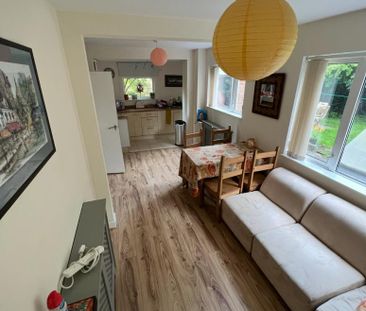 3 bedroom semi-detached house to rent - Photo 1