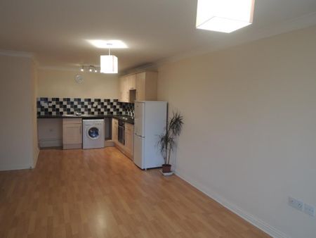 2 bedroom flat to rent - Photo 3