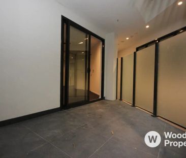 “One bedroom apartment in great location!” - Photo 1