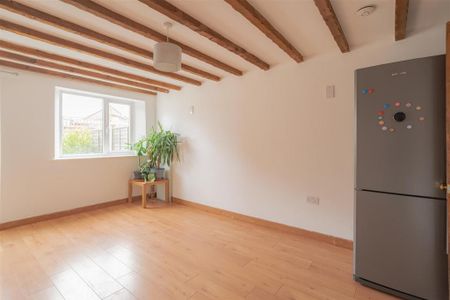 2 bedroom terraced house to rent - Photo 3