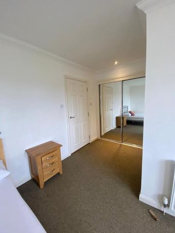 4 bedroom house to rent - Photo 2