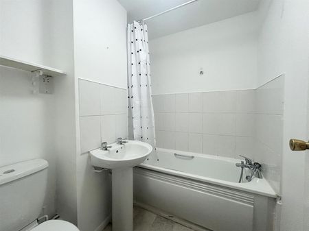 1 Bedroom Maisonette To Let - Photo 3