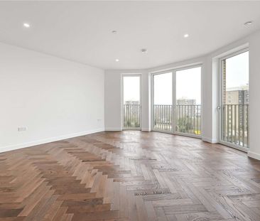 1 bedroom 5th floor apartment with far reaching views - Photo 4