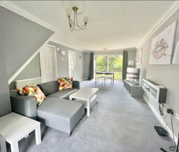 Ludford Close Room 1 - Photo 1