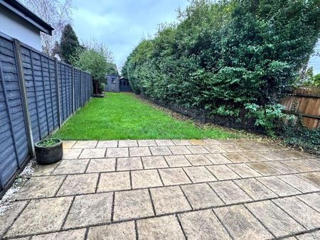 3 bedroom semi-detached house to rent - Photo 3