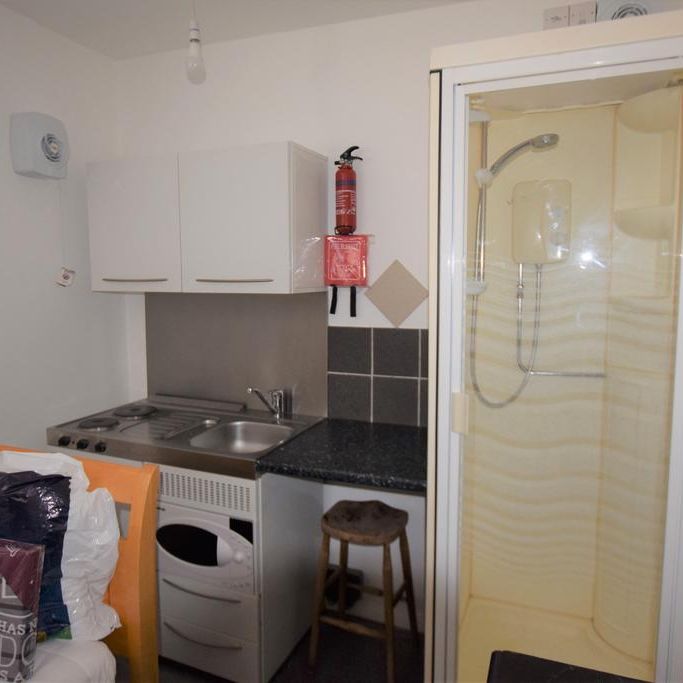 Studio to rent - Photo 1