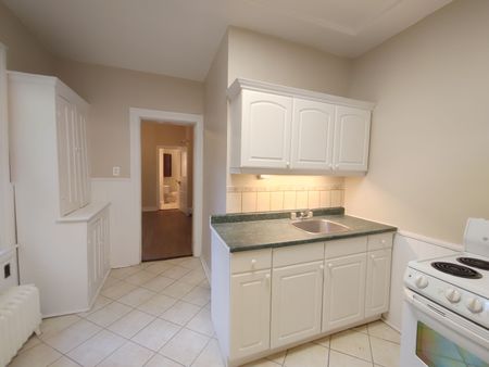 For Lease - 15 Sherman Avenue, Hamilton, Ontario - Photo 2