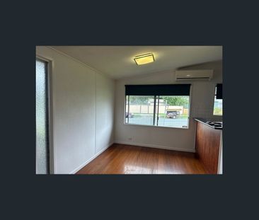 CONVENIENTLY LOCATED! - Photo 2