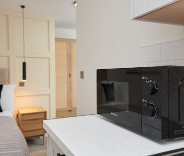 Terraced house to rent - Photo 6