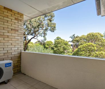 Beautifully Presented Apartment for Lease in Prime Location - Photo 5