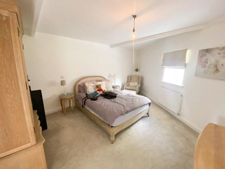 2 bedroom end of terrace house to rent - Photo 4