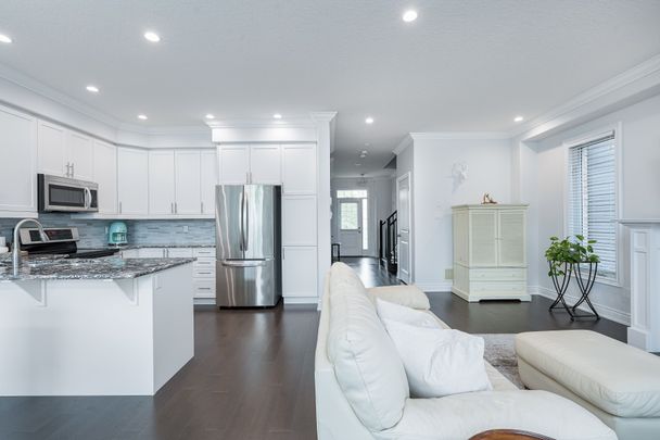 For Lease - 89 Garbutt Crescent, Collingwood, Ontario - Photo 1