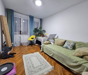 Apartament 3 camere,bloc cu lift,zona Piata Centrala - Photo 6