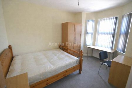 6 bedroom terraced house to rent - Photo 5