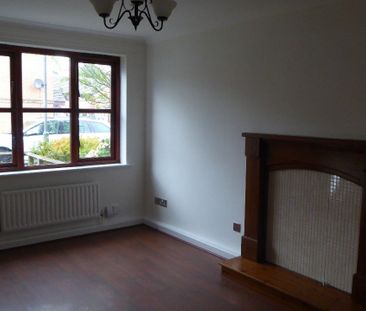 Fully Refurbished, Stylish 3 Bed Semi Detached House to Let in Grea... - Photo 1