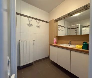 Lichtrijk appartement met twee slaapkamers + garage - Photo 6