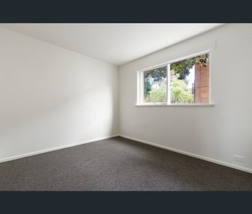 2/300 Ferrars Street, South Melbourne, Vic 3205 - Photo 4
