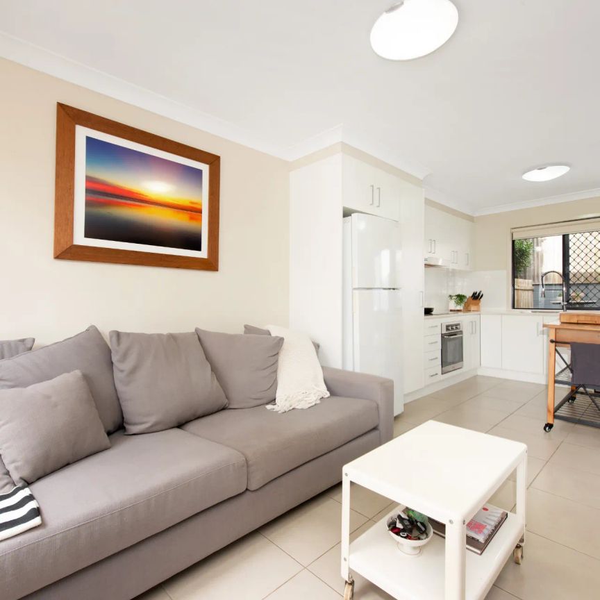 5/15 Rutland Street, Coorparoo. - Photo 1