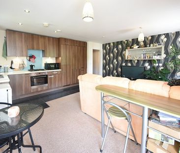 Sierra Road, High Wycombe, Buckinghamshire,HP11 - Photo 6