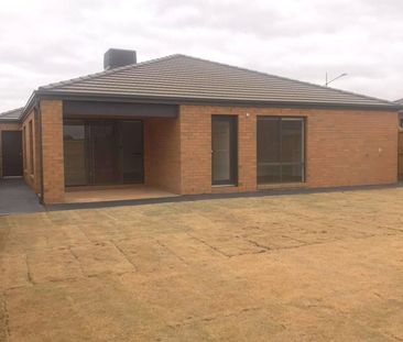 Family Home in Thornhill Park - Photo 6