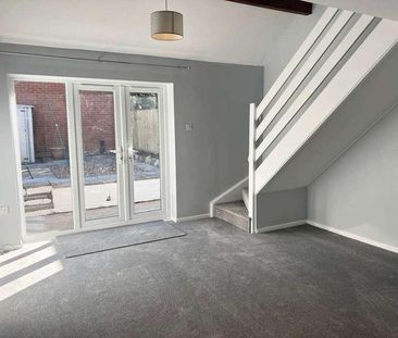 Nightingale Avenue, Frome, BA11 - Photo 2