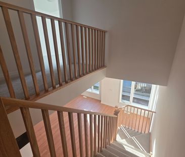 For Lease - 484 Provident Way, Hamilton, Ontario - Photo 6