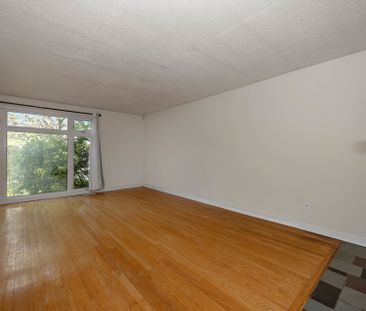 For Lease - 21 SOUTHVIEW Crescent, Cityview - Parkwoods Hills - Rid... - Photo 1