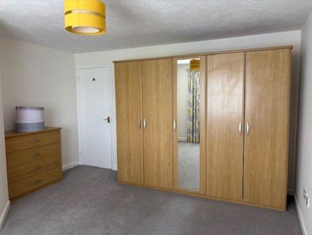 4 bedroom detached house to rent - Photo 4