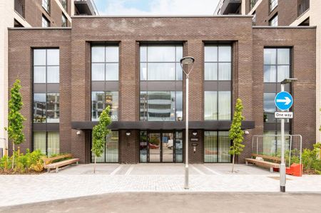 3 bedroom flat to rent - Photo 3