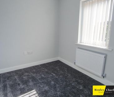 4 bedroom detached house to rent - Photo 3