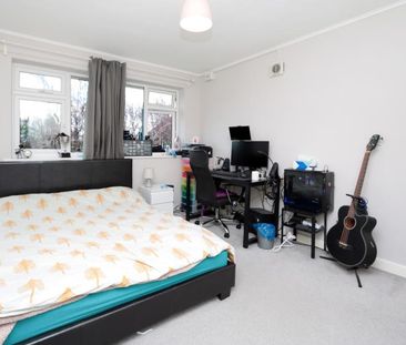 Lovelace Gardens, Surbiton - 1 bedroomProperty for lettings - Seymours - Photo 3