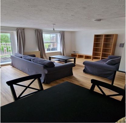 5 bedroom end of terrace house to rent - Photo 1