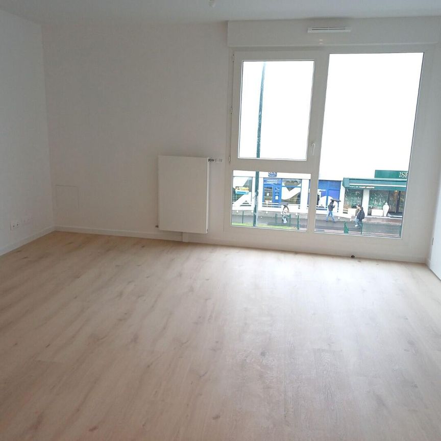 location Appartement T2 DE 41.32m² À COLOMBES - Photo 1