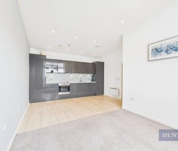 2 bedroom Flat To Let - Photo 2