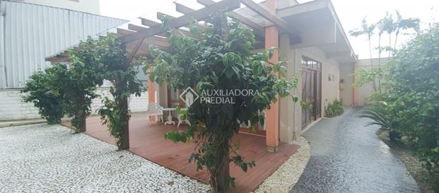 Apartamento com 2 quartos e 70m² para alugar em Córrego Grande, Florianópolis. - Photo 1