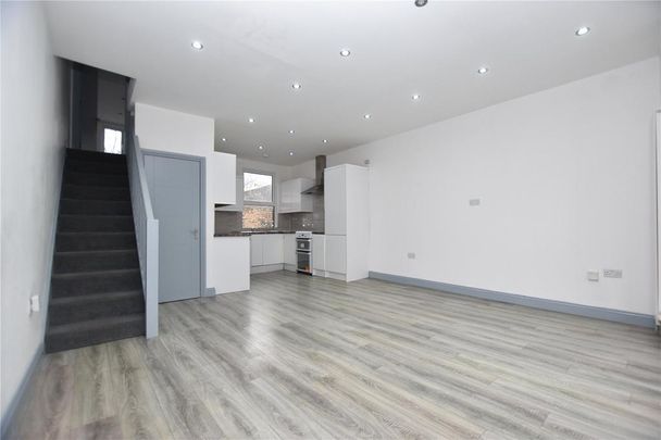 3 bedroom apartment to rent - Photo 1