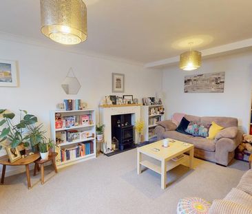 2 bedroom terraced house to rent - Photo 2