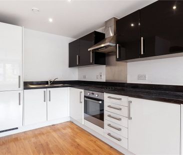 Well presented 1 bedroom apartment for rent in situated within walk... - Photo 5